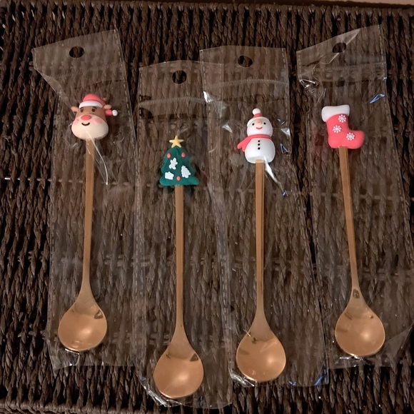 NEW Christmas spoon and mugs bundle ☕️🌲 - Picture 3 of 3